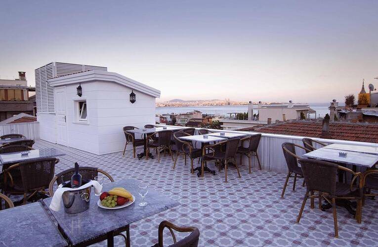 Darussaade Hotel