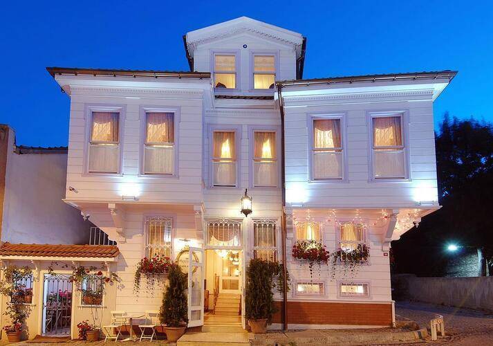 Darussaade Hotel
