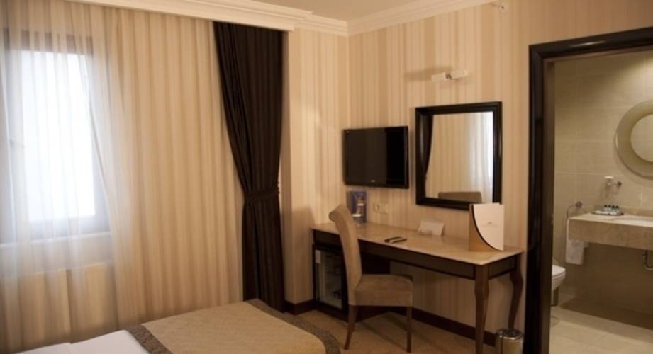 Asia City Hotel