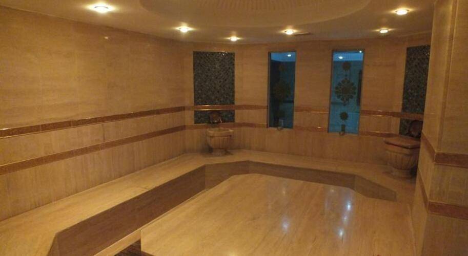 Grand Asiyan Hotel
