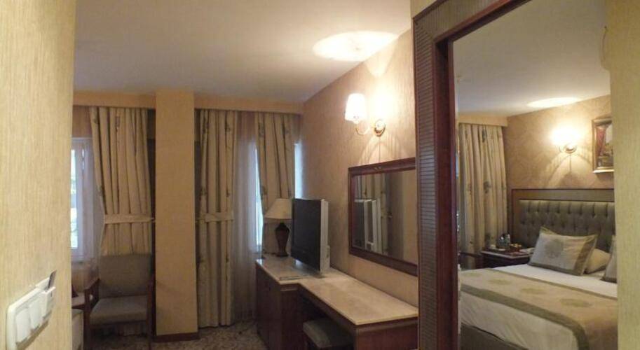 Grand Asiyan Hotel