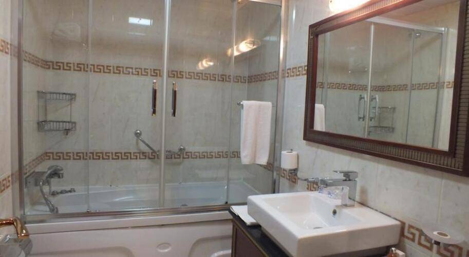Grand Asiyan Hotel