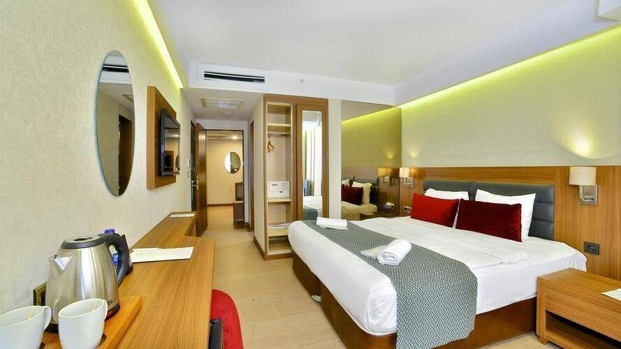 Zimmer Bosphorus Hotel