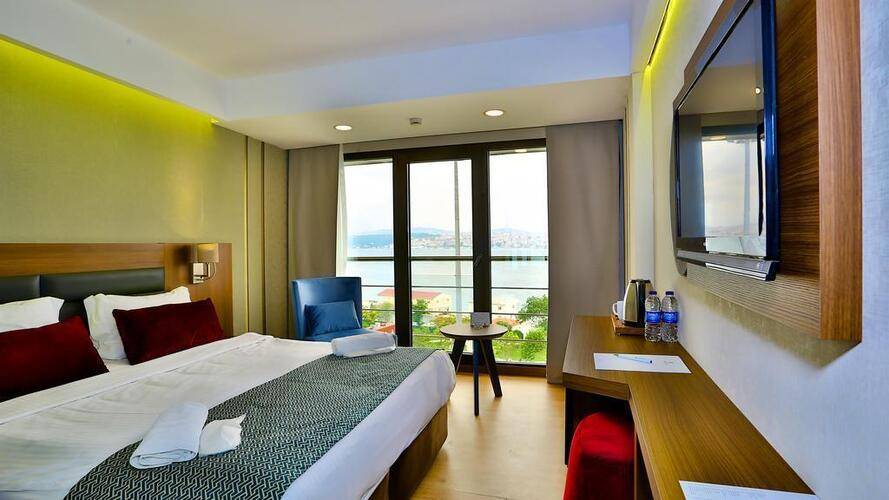 Zimmer Bosphorus Hotel