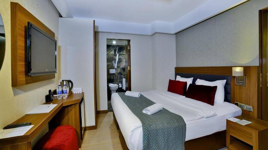 Zimmer Bosphorus Hotel