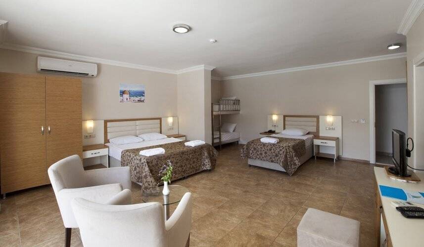 Risa Hotel