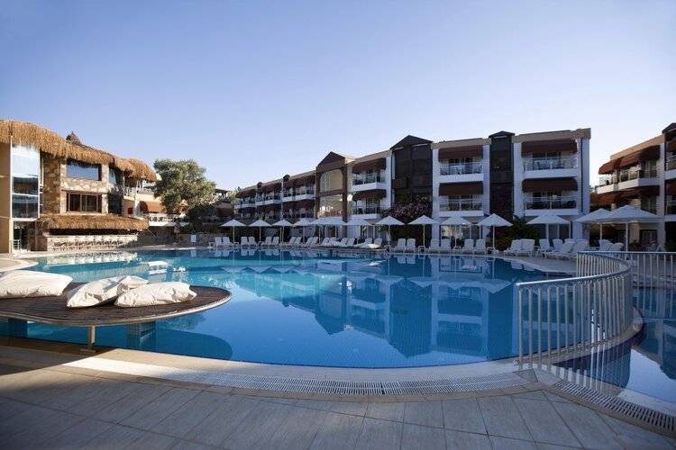 Risa Hotel