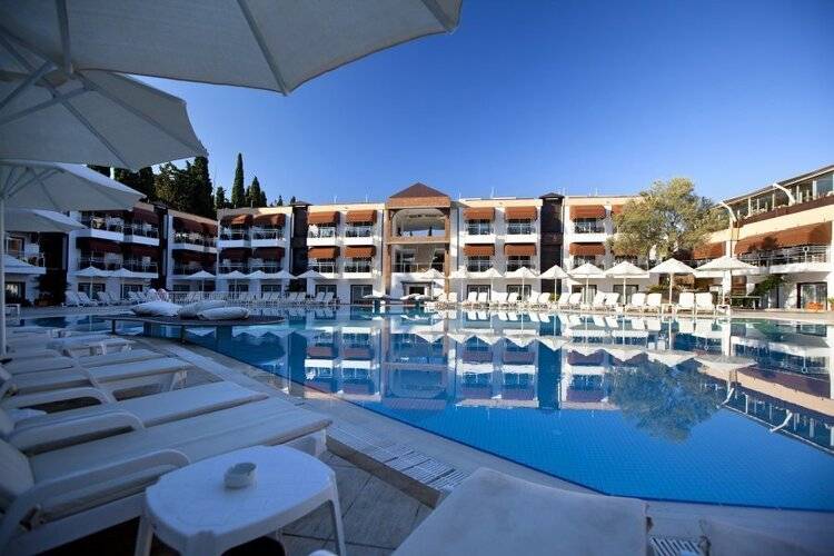 Risa Hotel