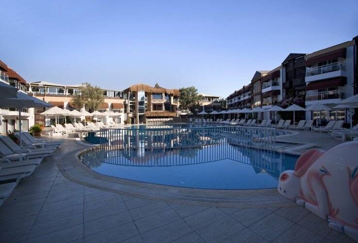 Risa Hotel