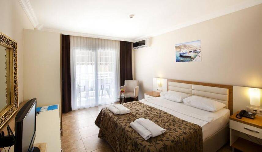 Risa Hotel