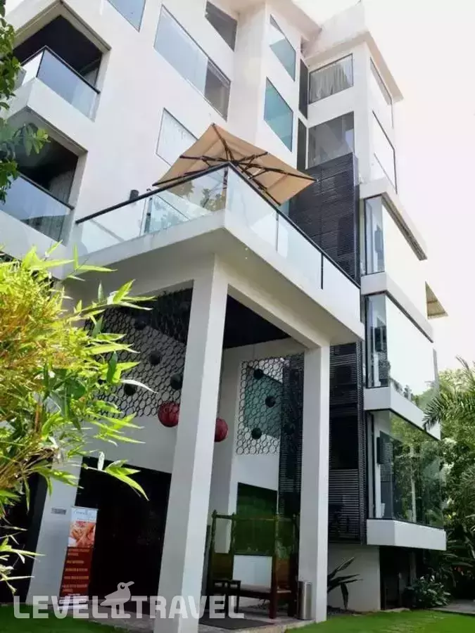 16 Degrees North Hotel