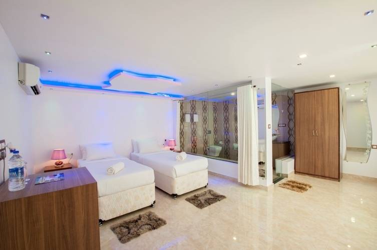 Boomerang Beach Resort