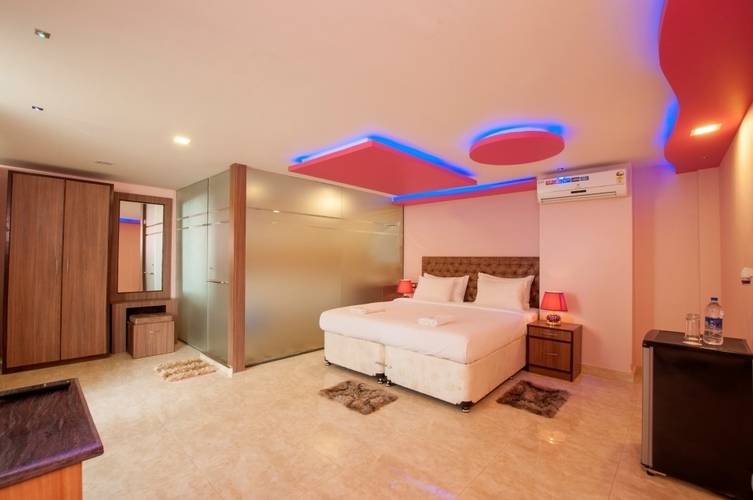 Boomerang Beach Resort