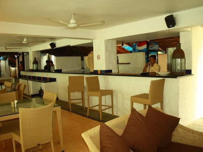Casa Blanca Beach Resort