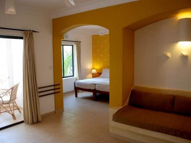 Casa Blanca Beach Resort