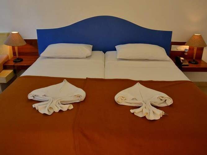 Casa Blanca Beach Resort