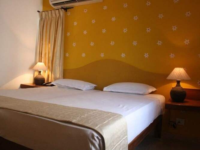Casa Blanca Beach Resort