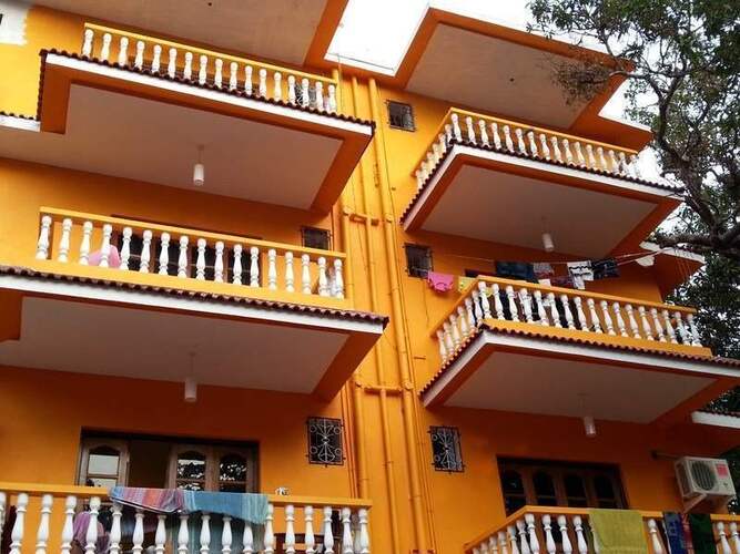 Da Orange House