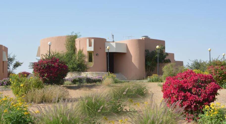 One To One Hotel & Resort Ain Al Fayda