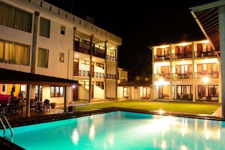 Hikka Bliss (Ex. Ranmal Beach Hotel)