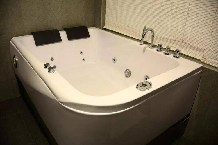 Hikka Bliss (Ex. Ranmal Beach Hotel)