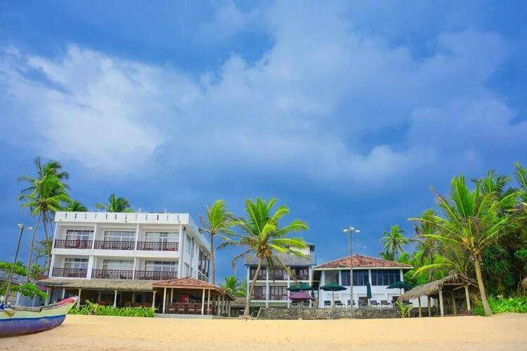 Hikka Bliss (Ex. Ranmal Beach Hotel)