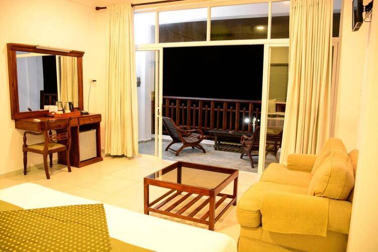 Hikka Bliss (Ex. Ranmal Beach Hotel)