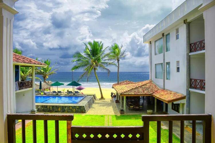 Hikka Bliss (Ex. Ranmal Beach Hotel)