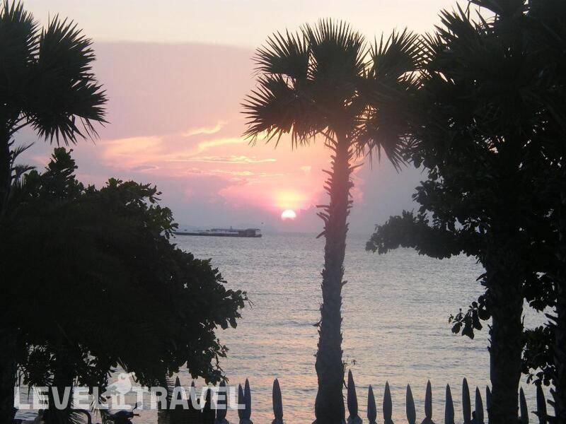 Фотография The Beach Front Resort