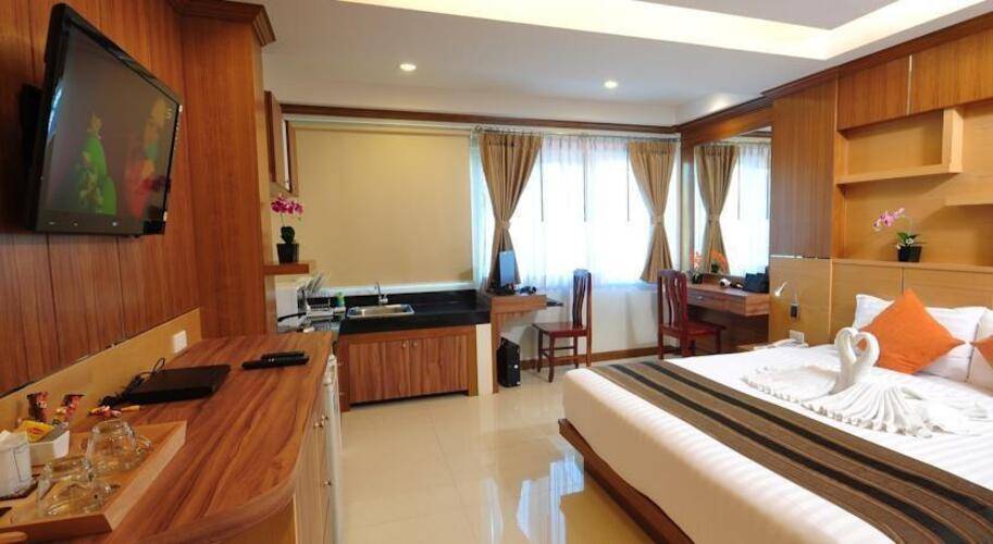 Indigo Patong Hotel