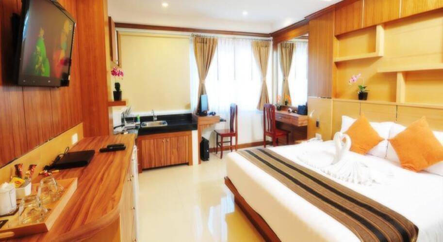 Indigo Patong Hotel