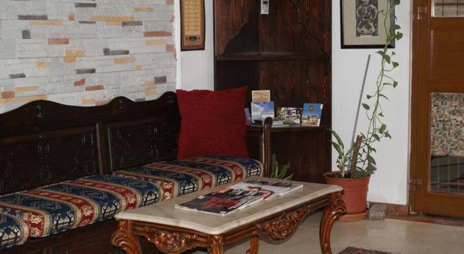 Kaftan Hotel
