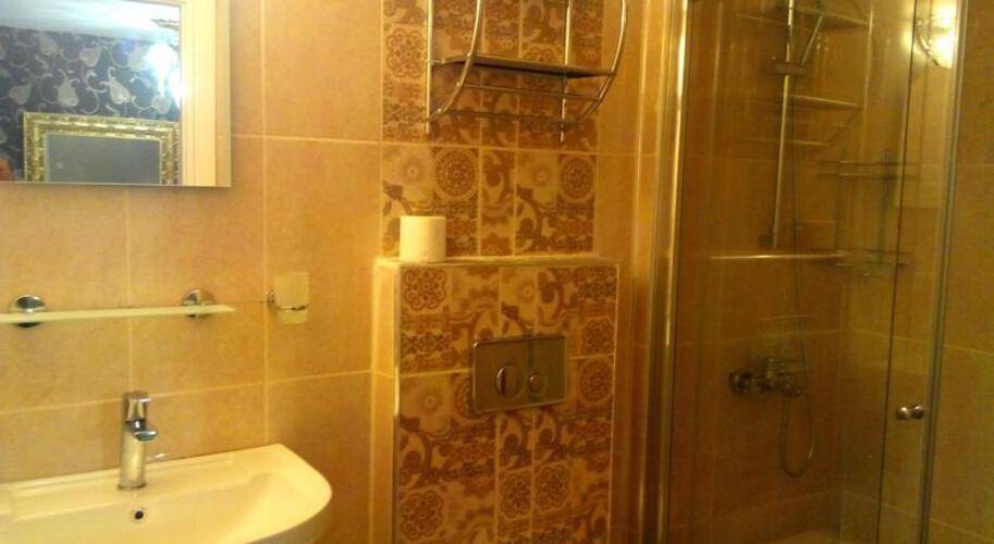 Kaftan Hotel
