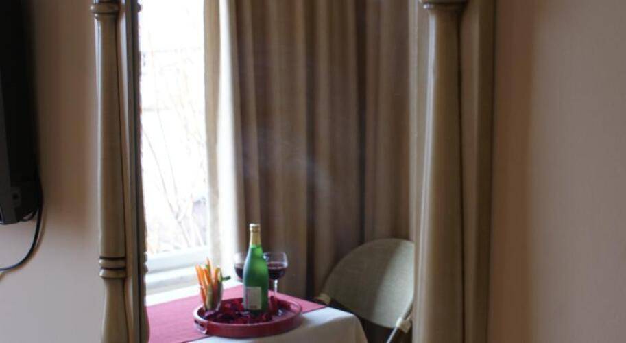Kaftan Hotel