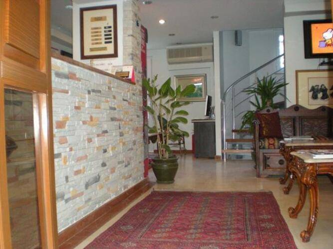 Kaftan Hotel