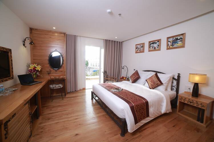 Edele Hotel