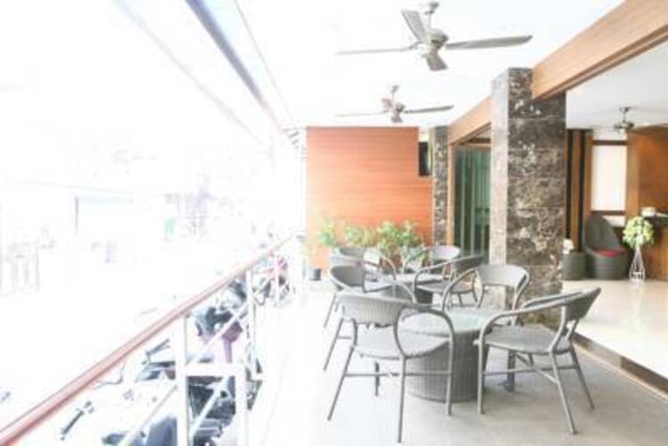 Honey Inn Hotel