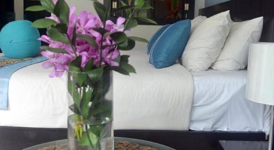 Benyada Lodge Surin Beach
