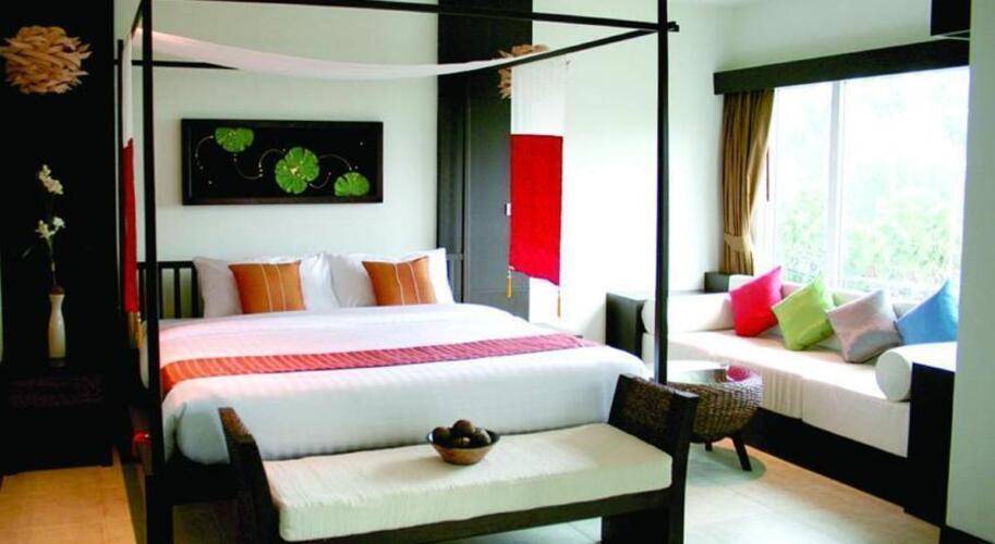 Benyada Lodge Surin Beach