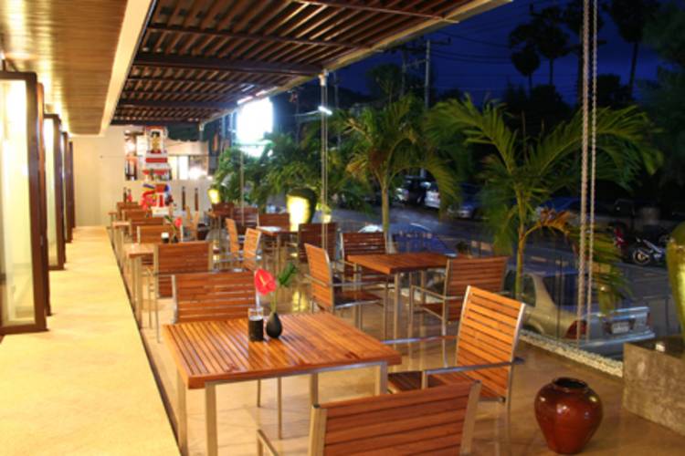 Benyada Lodge Surin Beach