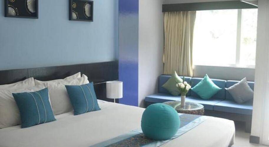 Benyada Lodge Surin Beach
