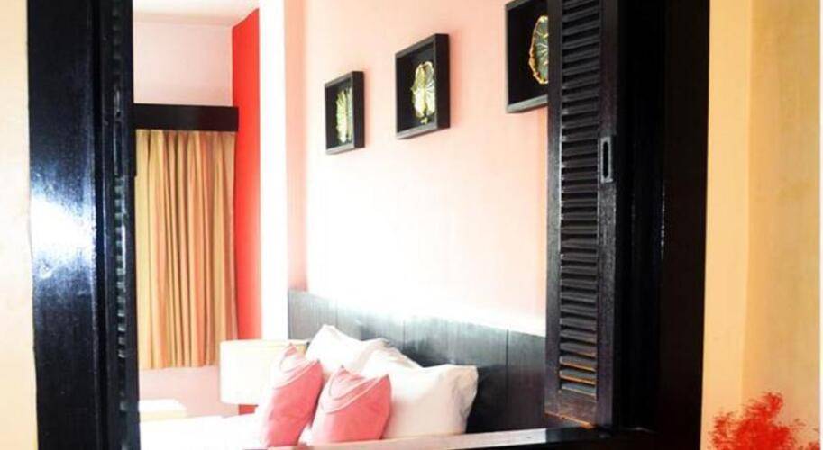 Benyada Lodge Surin Beach