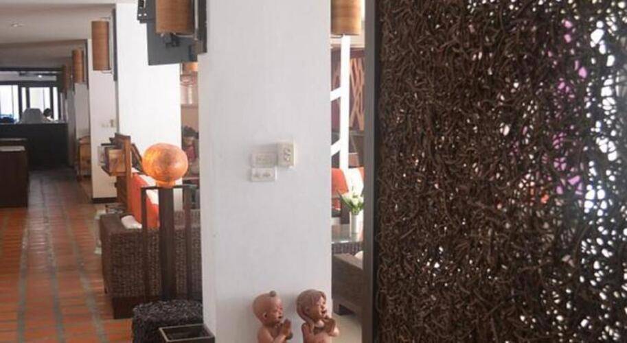 Benyada Lodge Surin Beach