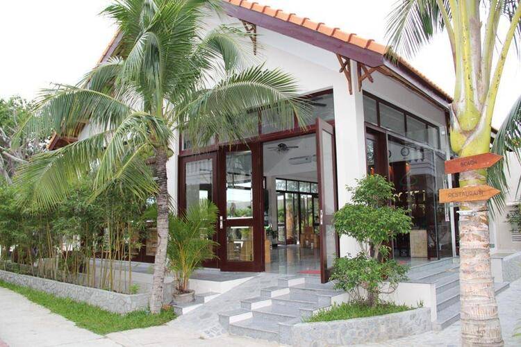 Gm Doc Let Beach Resort & Spa