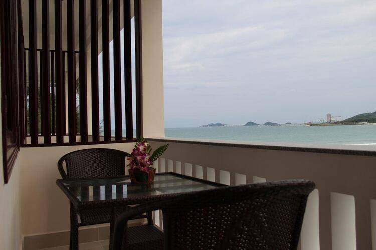 Gm Doc Let Beach Resort & Spa