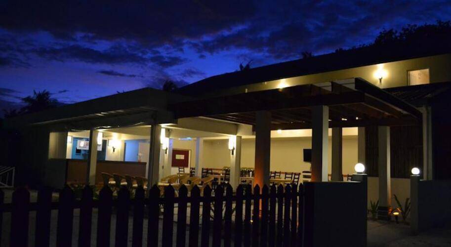 Tme Retreats Dhigurah
