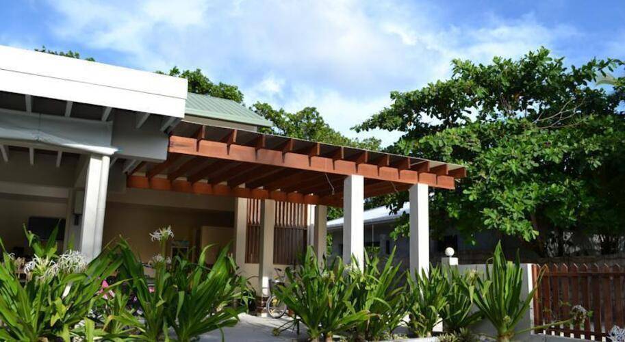 Tme Retreats Dhigurah