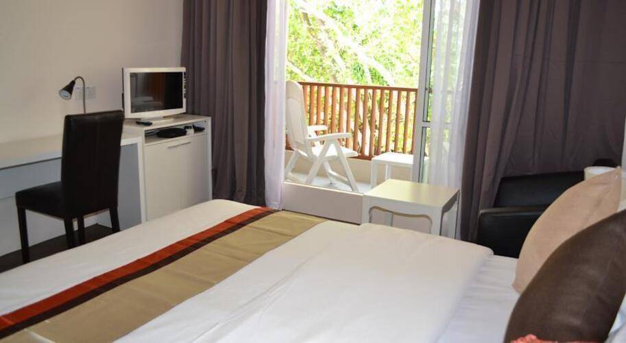 Tme Retreats Dhigurah