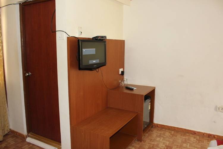 Kristal Sands Beach Resort