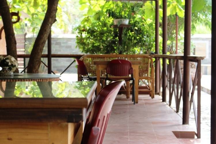Kristal Sands Beach Resort